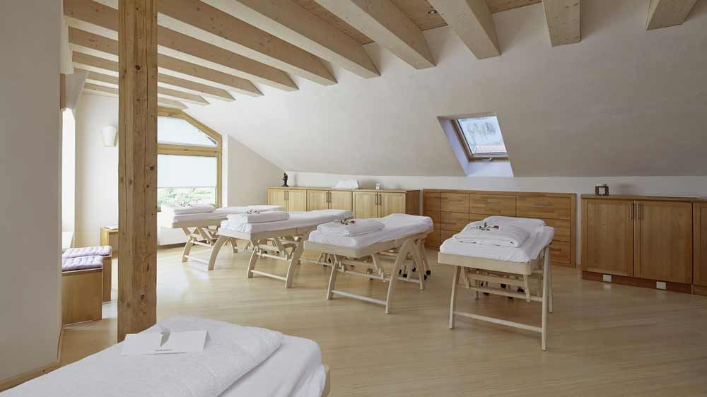 Wellnessbereiche Betten für Massageanwendungen