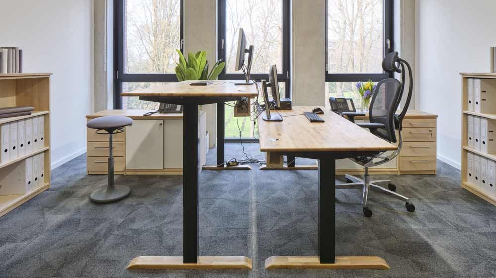 Höhenverstellbare Schreibtische von TREND by OMM Höhenverstellbare Schreibtische