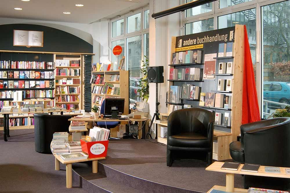 Andere Buchhandlung Individuelle Bücherregale