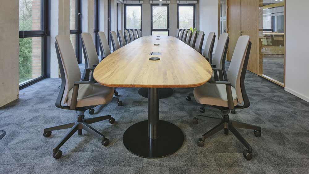 Besprechungstisch von TREND by OMM Großer Besprechungstisch