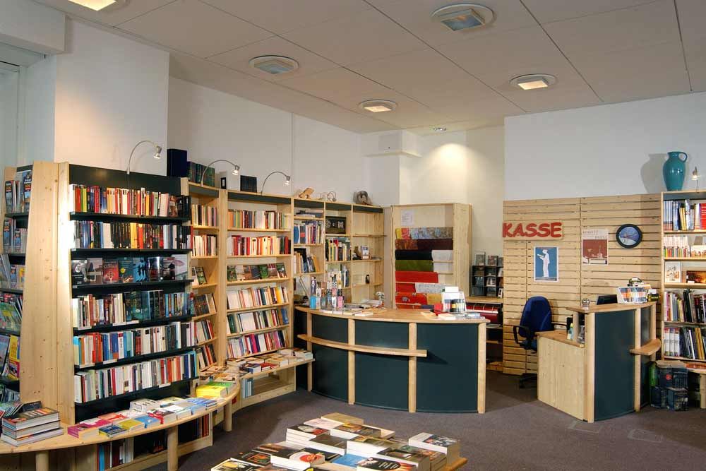 Andere Buchhandlung Individuelle Bücherregale