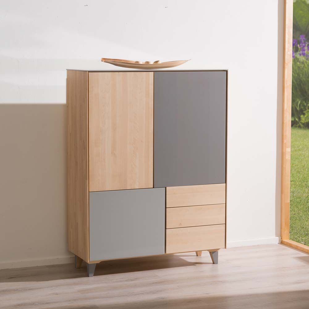 hohes Sideboard mit verschiedenen Türen