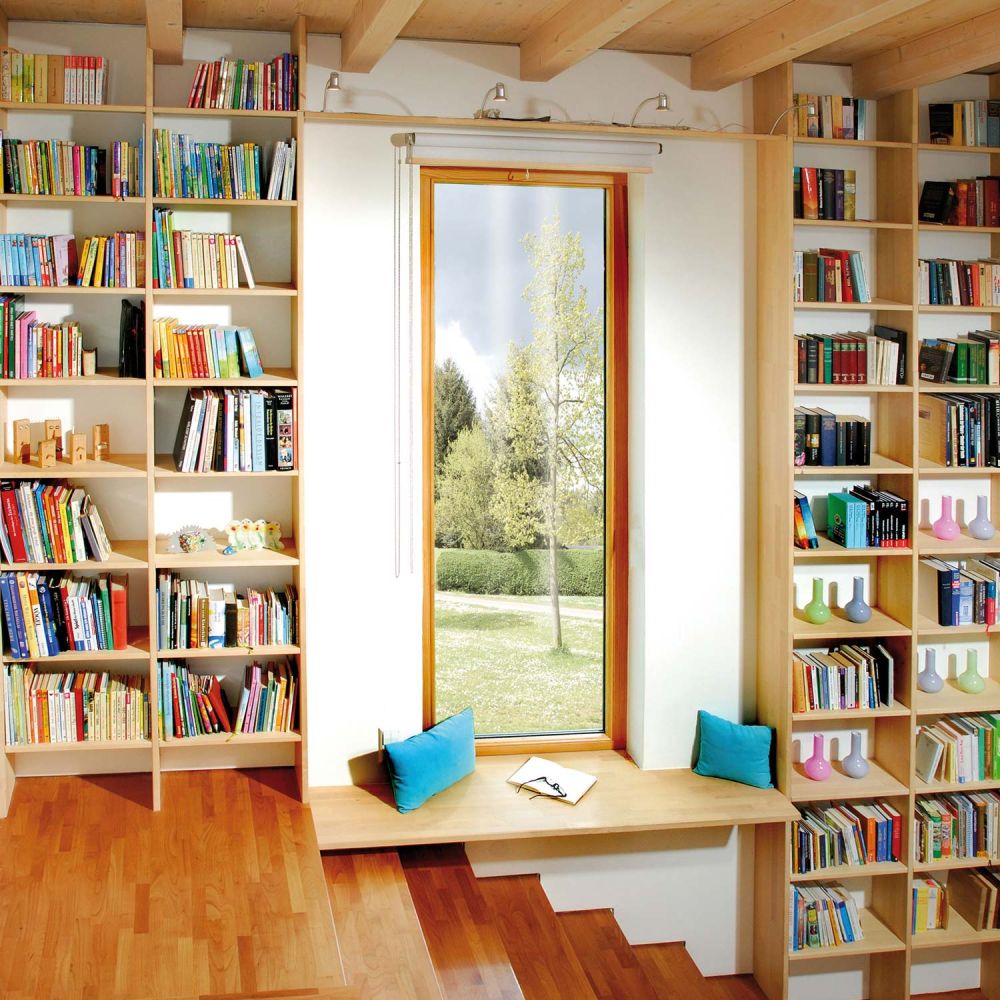 Bücherregal aus Holz